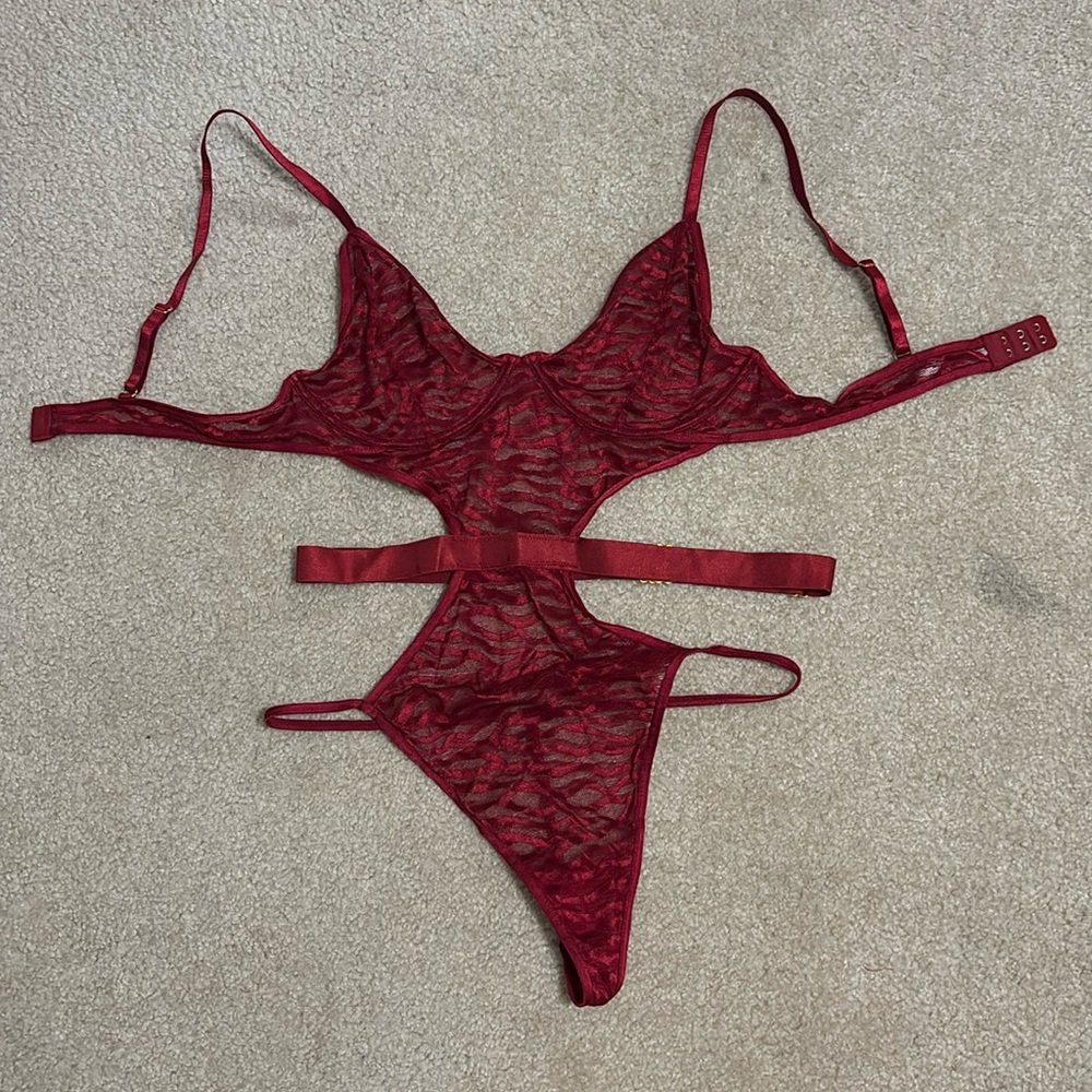 Adore Me Lingerie, Size Large, Great Condition!